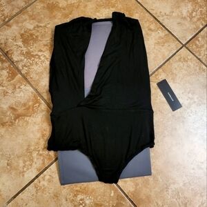 Lulus Black Sexy Sleeveless Bodysuit V Neck - SIZE SMALL NWT
